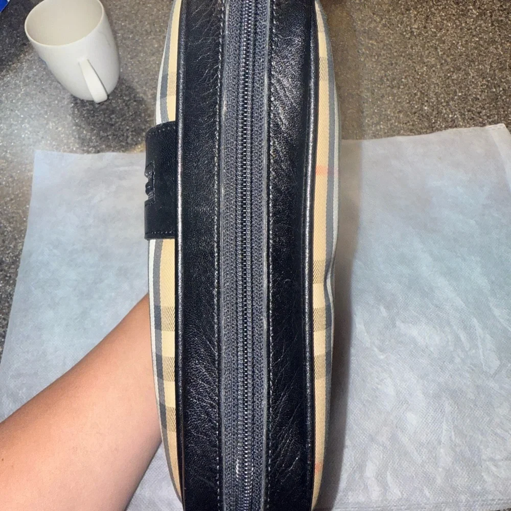 Burberry Vintage Nova Check Plaid Wristlet Bag 👜✨ - Picture 6 of 11